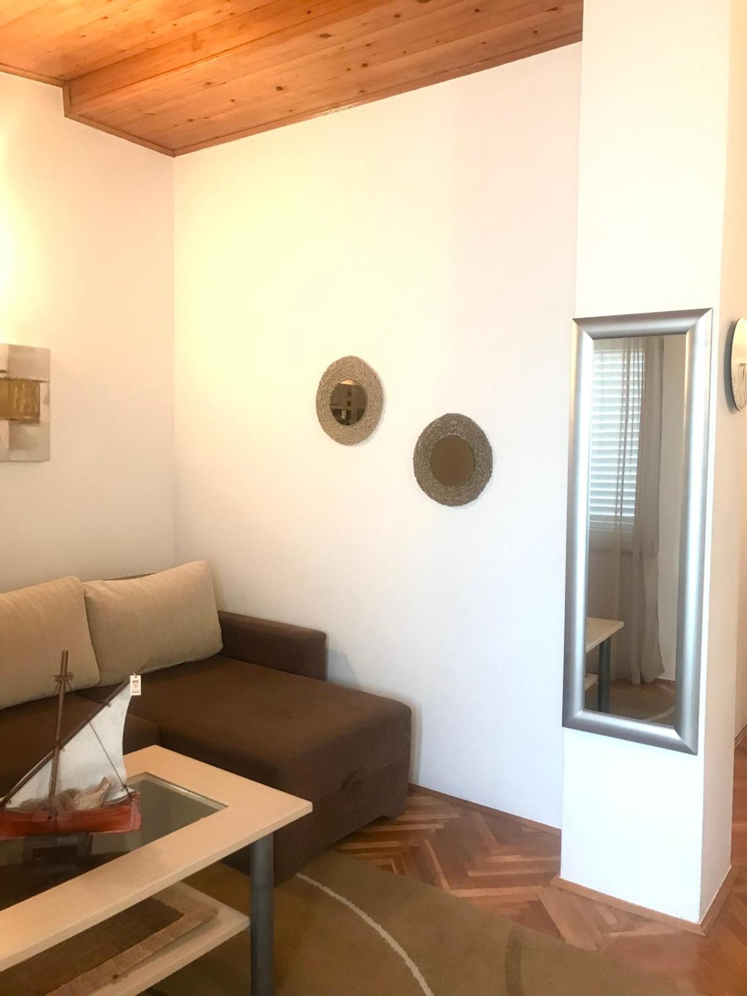 Apartment Sara Novalja Buitenkant foto